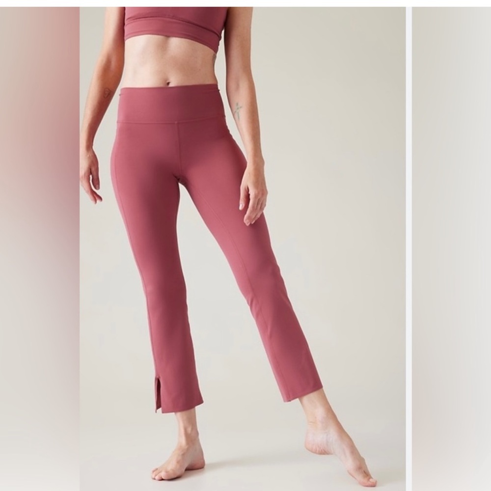 NWT-Athleta Transcend Stash Crop Straight Leg Tight, Medium